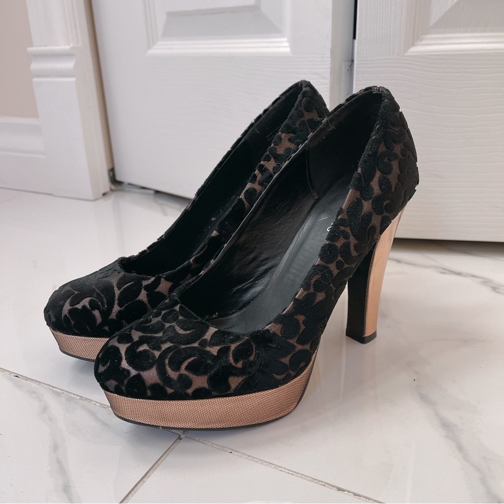 EUC flower 🌸 Call it spring 🌼 women’s high heels platform shoes